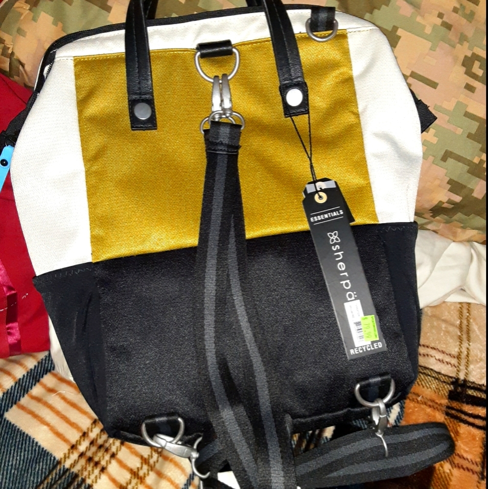 Backpack/Purse - Picture 2 of 6